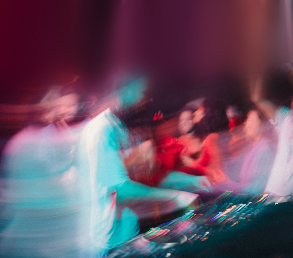 Back-to-back set at the decks